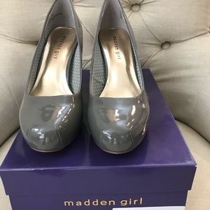 Madden Girl Gray Patent - size 9